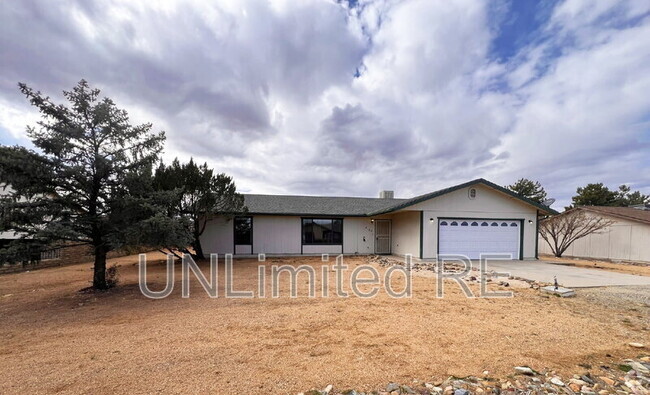 Building Photo - 4120 N Cholla Dr Rental