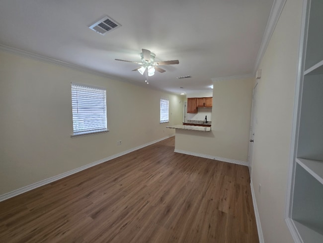 Photo - 57400 Oak Ave