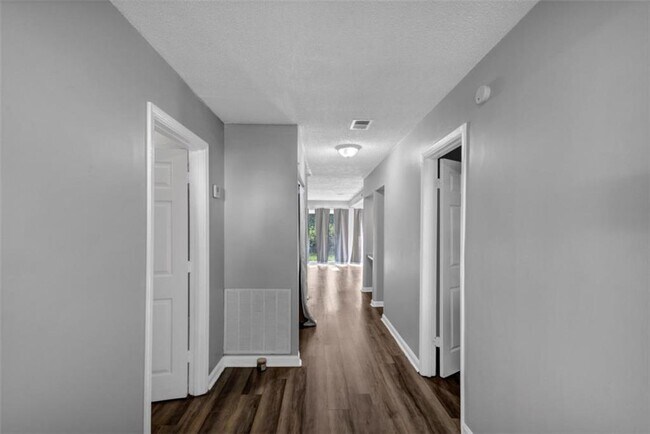 Photo - 3575 Oakvale Rd