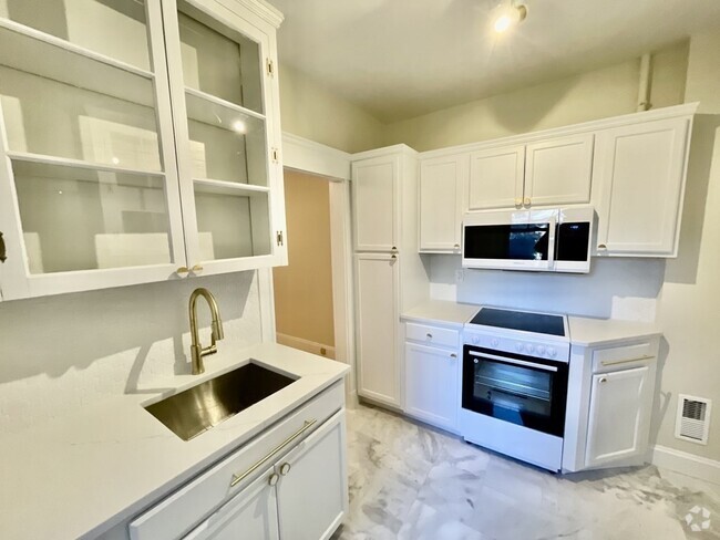 Building Photo - 1697-1699 Cambridge St Unit 19 Rental