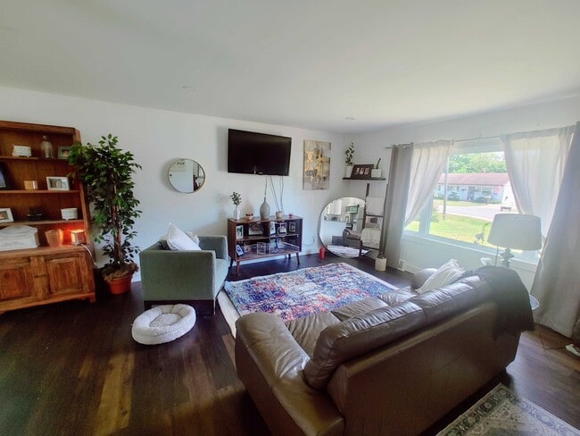 Photo - 52 Olive Crescent