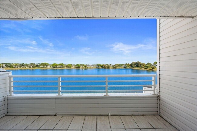 Photo - 3449 NW 44th St Unidad 108