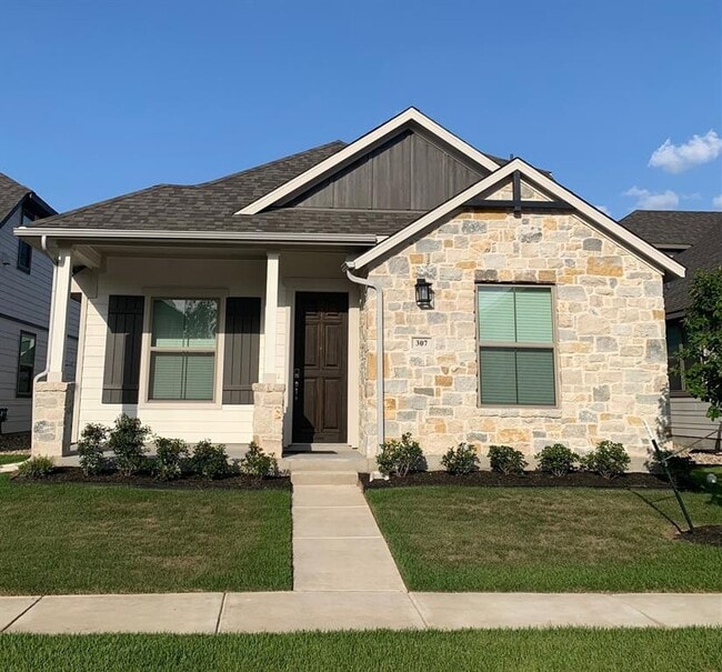 Building Photo - 307 Orleanian Dr Rental