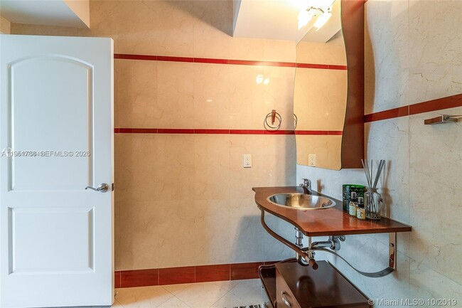 Photo - 110 Washington Ave Unit 1710