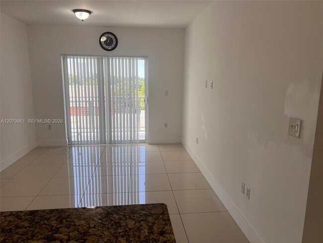 Photo - 2300 NW 7th St Unit 504
