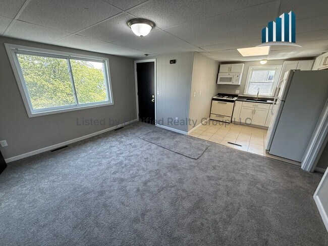 Photo - 85 Massasoit St Unit 3L