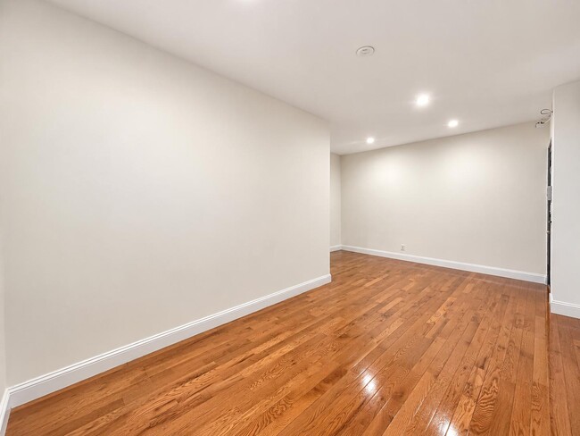 30 Dongan Pl Unit 4K