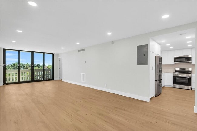 Photo - 90 Edgewater Dr Unit 525
