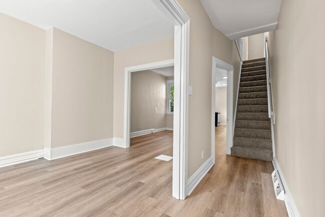 Photo - Spacious 4 Bedroom Single Family on Susquehanna St