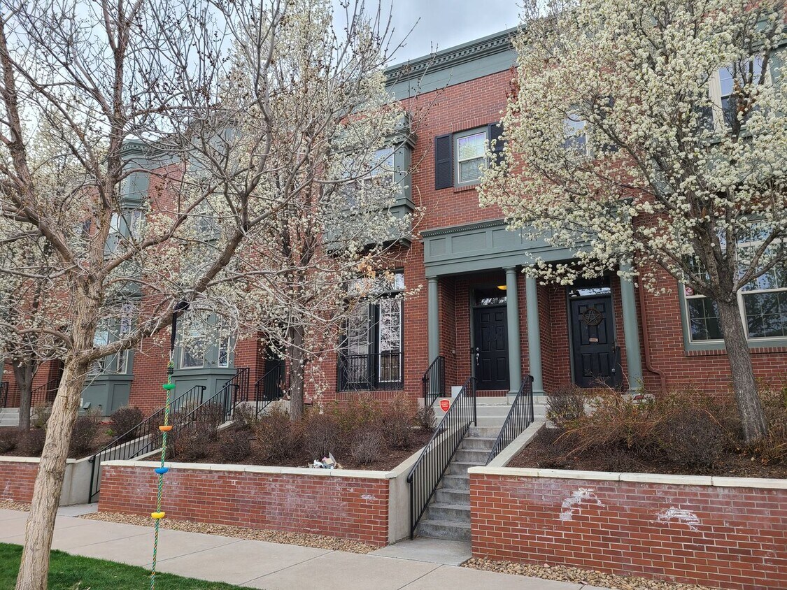 3 Bedroom Central Park Townhome. - 3 Bedroom Central Park Townhome.