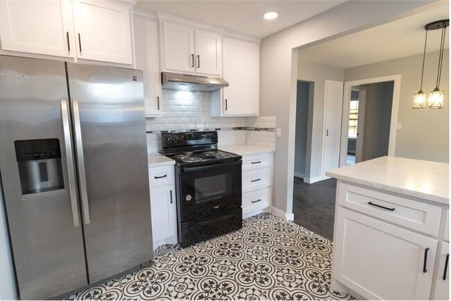 Building Photo - 7652 Teesdale Dr Rental