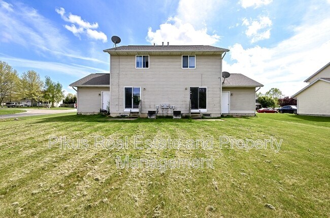 Photo - 2012 Redwing Dr Condo