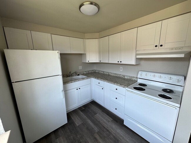 Photo - Updated 1-bed, 1-bath Edgewater condo on the 1st floor located near Sloan’s Lake! Unit 3