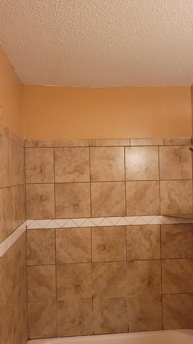 Photo - 2225 E 6th St