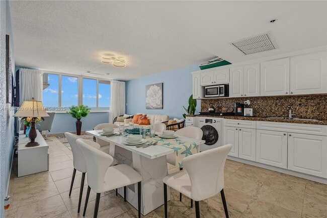 Building Photo - 19201 Collins Ave Unit 349