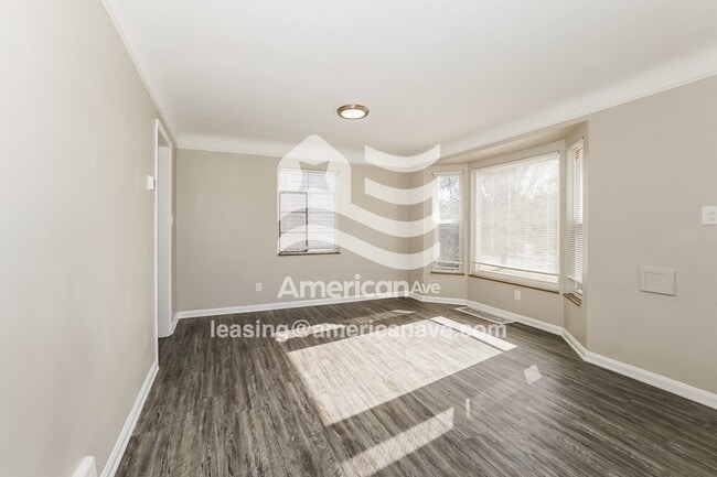 14212 St James Ave