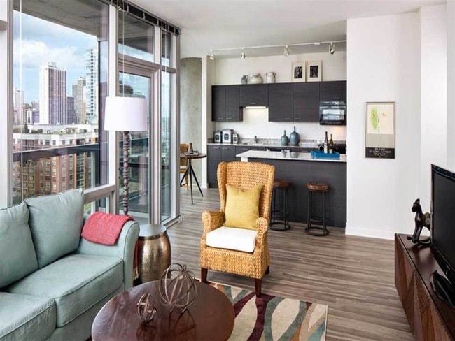 Photo - Eight O Five