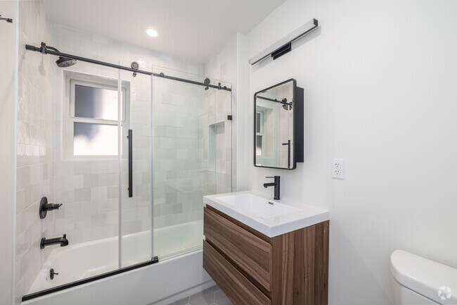 2 BR, 2 BA - Bathroom