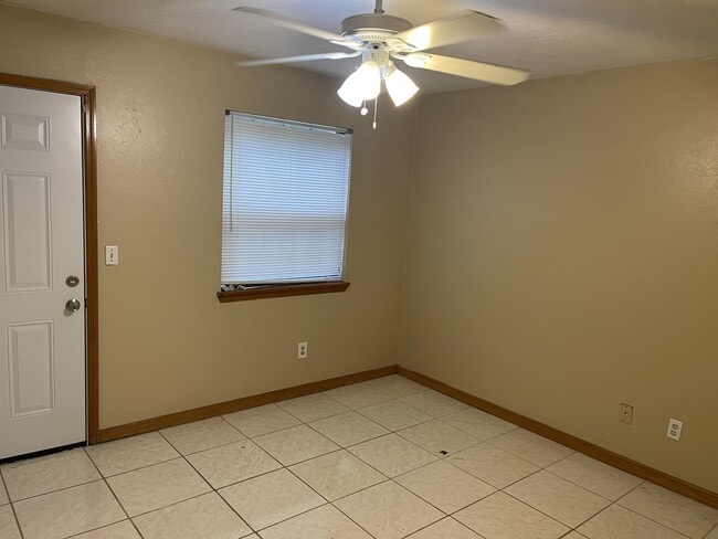 Photo - 372 Hayden Rd