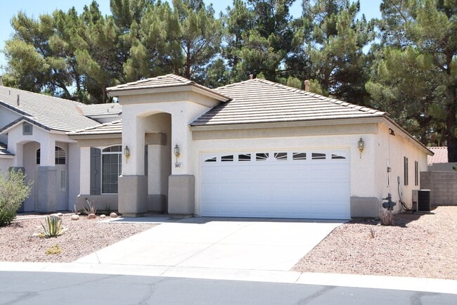Photo - 1 STORY HOME IN GATED SE COMMUNITY