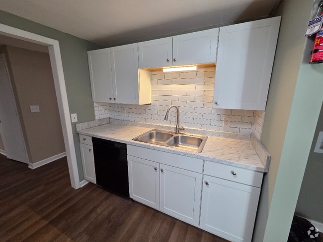 Building Photo - 2422-2424-2424 Tinnell Ct Rental