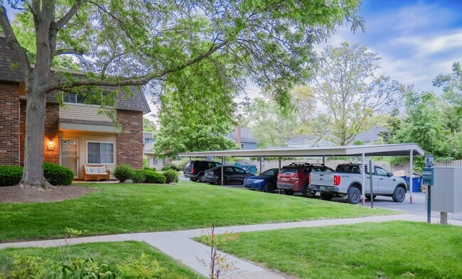 Photo - 531 Longshore Dr