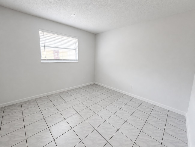 Photo - 500 NW 35th St Unit 1