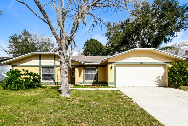 Building Photo - 510 Oak Creek Dr