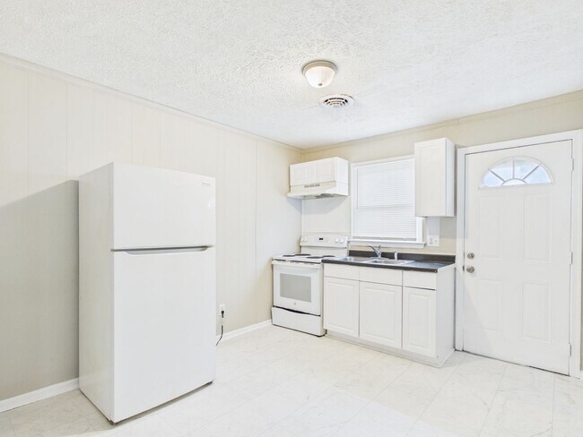 Photo - 838 S Jones St Unit B