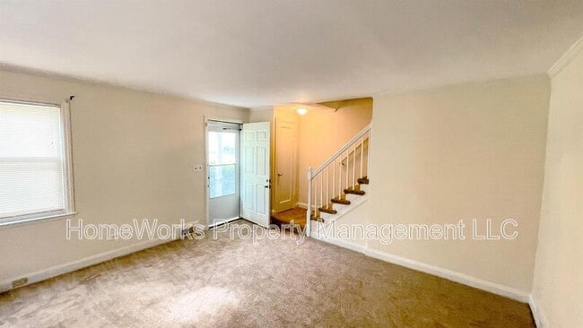 Photo - 4012 Clarks Ln