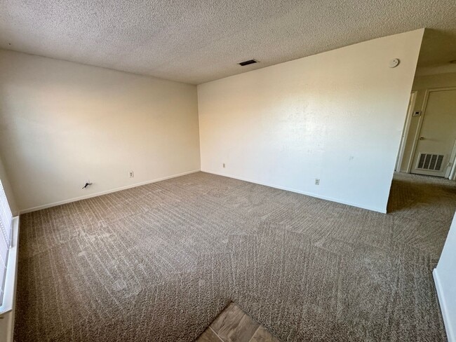 Photo - 4308 Lake Rd Unidad # C