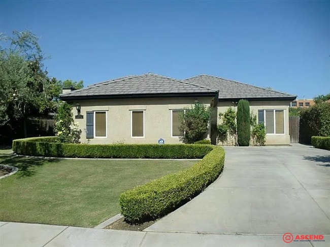 4 Bedroom Home Next To CSUB! - 4 Bedroom Home Next To CSUB!
