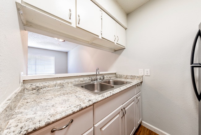 Photo - Ektom Apartments