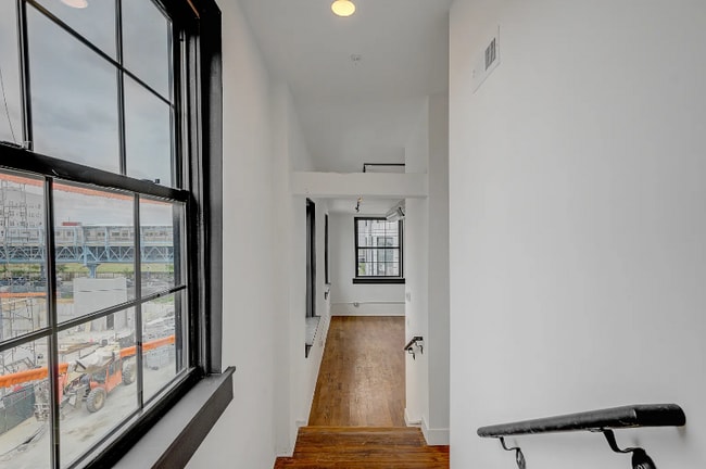 Photo - 1851 N Howard St Unit B1