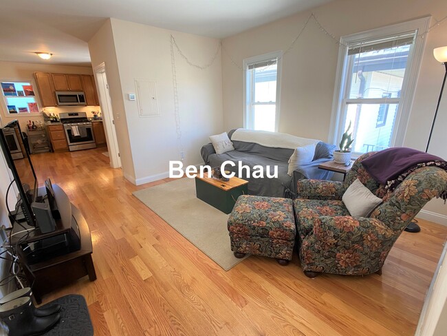 Photo - 537 Main St Unit 2B
