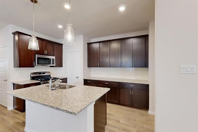 Photo - 417 Forsyth Dr