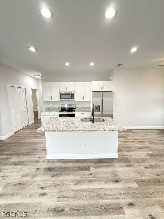 Photo - 13363 Drysdale Ave