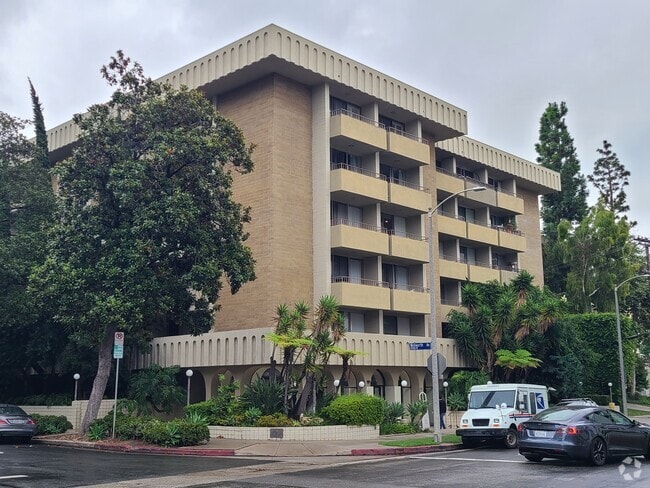 Building Photo - 1300 Midvale Ave Unit Midvale Condominium