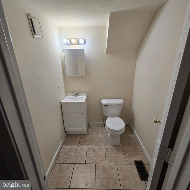 Photo - 203 W Wyoming Ave