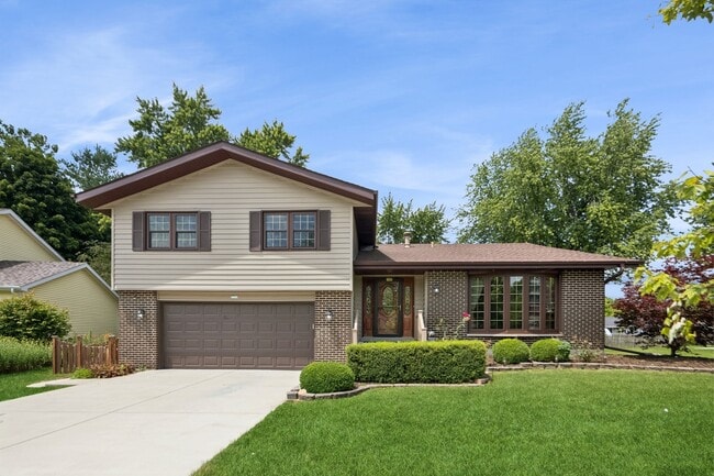 Building Photo - 15216 S Clover Ct Rental