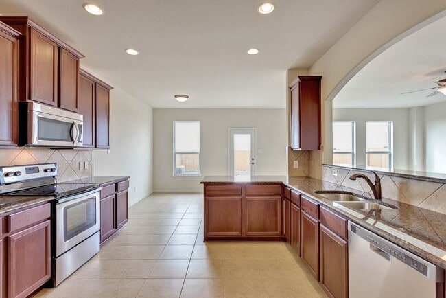 Photo - 1673 Breanna Ln