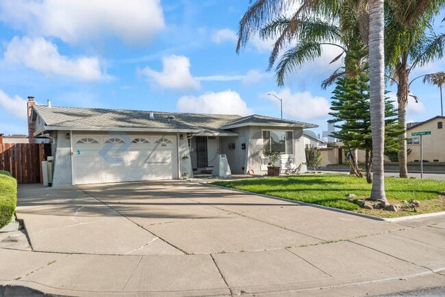 Building Photo - 3068 Nightingale Pl