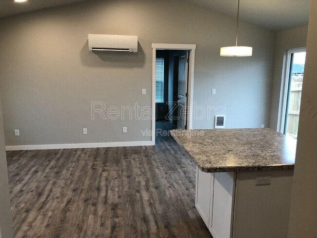 Photo - 2355 SW Canal Blvd