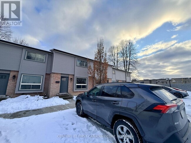 Photo - 253 Taylor St