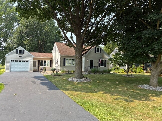 Building Photo - 773 Marshall Rd Rental