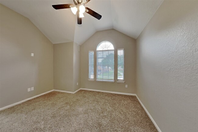 Building Photo - 22723 W Waterlake