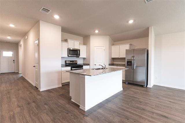 Photo - 764 Tiger Lily Wy