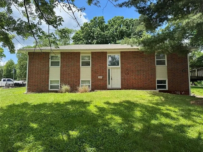 Building Photo - 3006 S Santa Fe Rd Rental