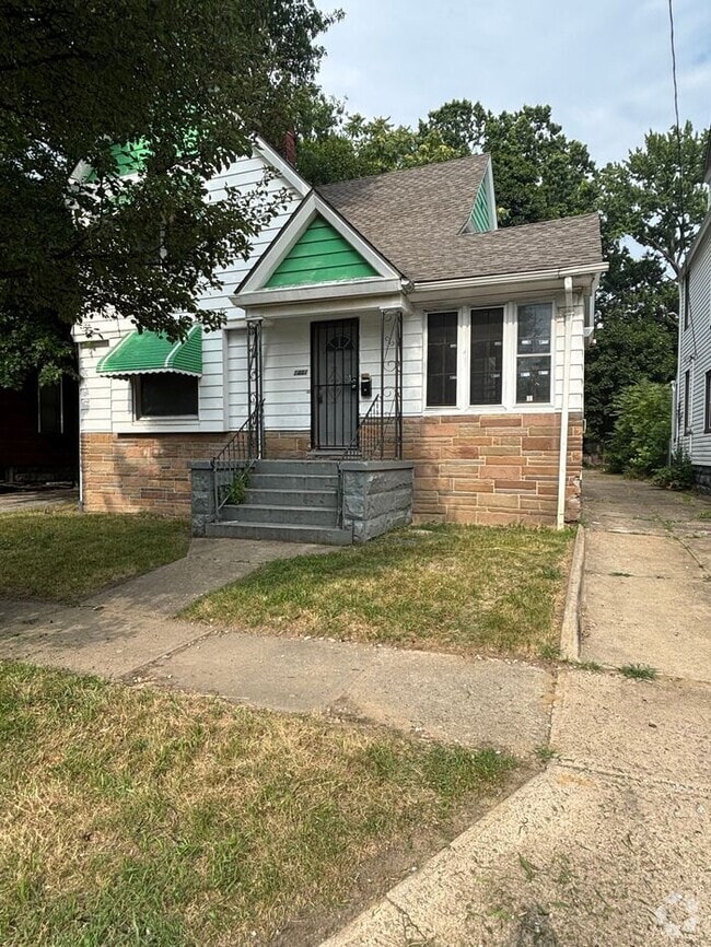 Building Photo - Stunning 4 beds 1 bath in Cleveland! Rental
