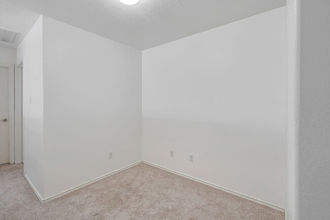 Photo - 209 Summerhaze Cir